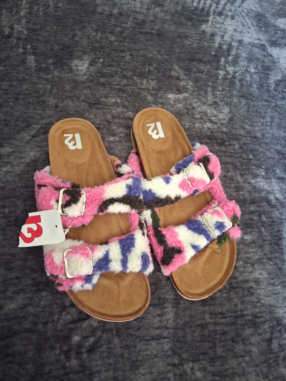 NWT R2 Bernette Faux Fur Slide Sandals Buckle Pink, Multicolor Women Size 10